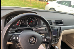 
										2017 Volkswagen Passat R-Line full									