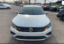 
										2017 Volkswagen Passat R-Line full									