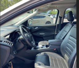 
										2018 Ford Escape Titanium full									