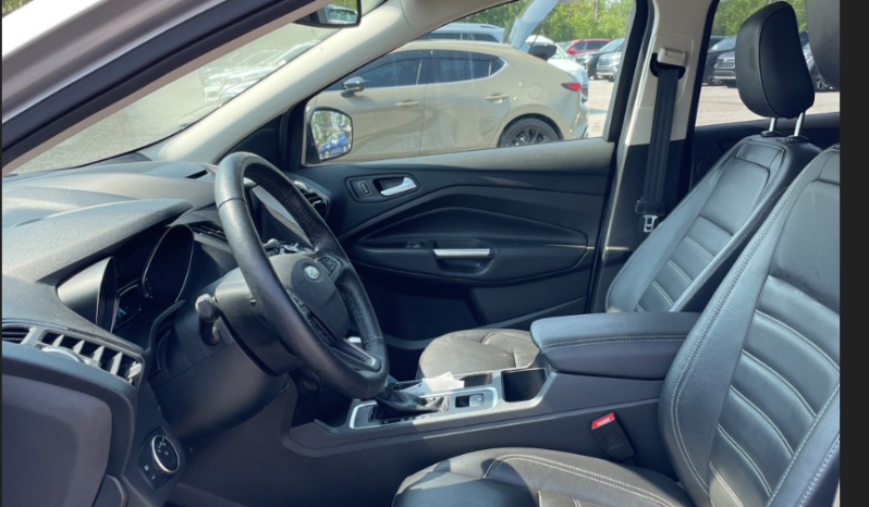 
								2018 Ford Escape Titanium full									