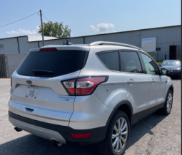 
										2018 Ford Escape Titanium full									