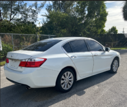 
										2013 Honda Accord EX-L V6 w/Navigation full									