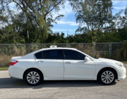 
										2013 Honda Accord EX-L V6 w/Navigation full									